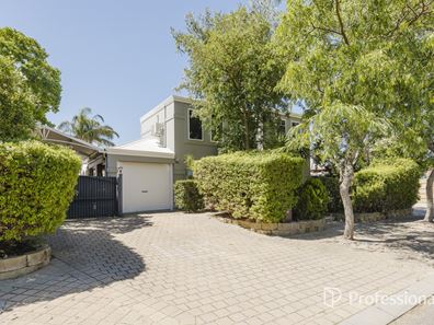 29 Curtin Road, Marangaroo WA 6064