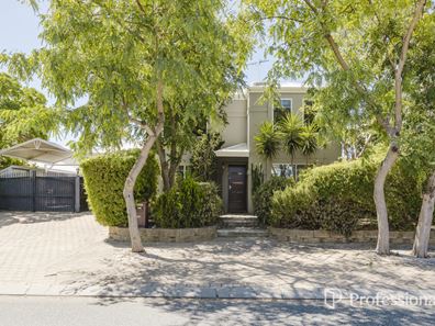 29 Curtin Road, Marangaroo WA 6064