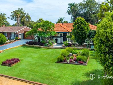 12 Meloway Drive, Maida Vale WA 6057