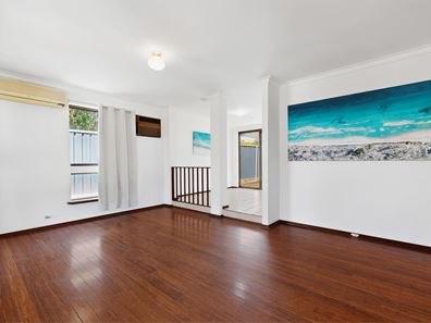 8A Trevithick Close, Stirling WA 6021
