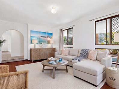 8A Trevithick Close, Stirling WA 6021