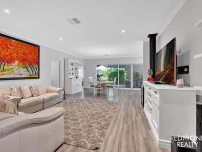 66 Venice Entrance, Iluka WA 6028