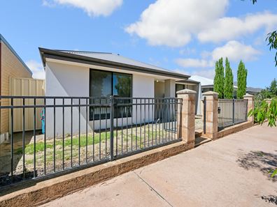 11 Piesley Street, Hammond Park WA 6164