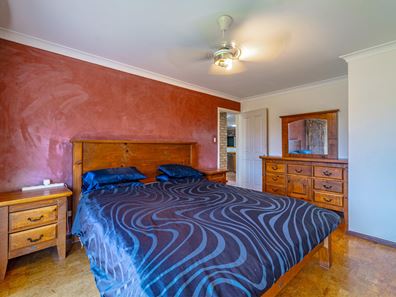 9 Barbrook Way, Warnbro WA 6169