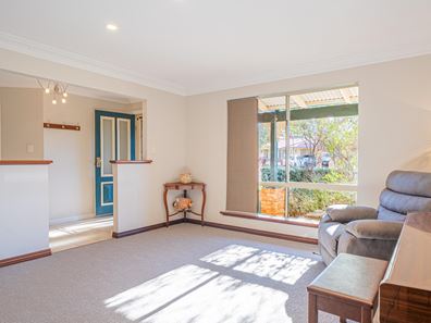 16 Riverina Way, Hannans WA 6430