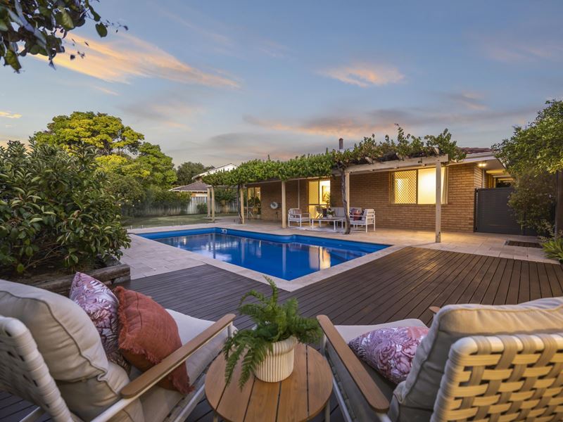 19 Baltusrol Rise, Connolly