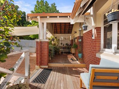 6 Clydesdale Street, Burswood WA 6100