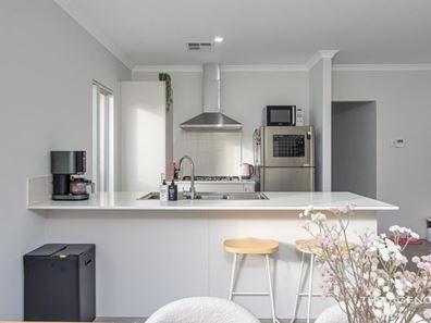 8 Dahlia Rise, Alkimos WA 6038
