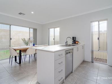 8 Dahlia Rise, Alkimos WA 6038