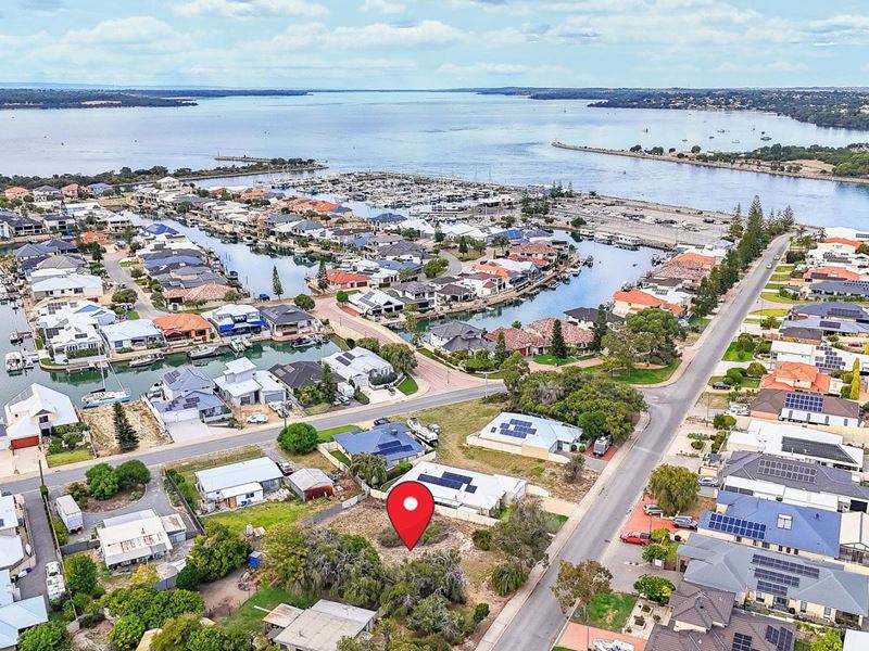 15 Rees Place, Wannanup WA 6210