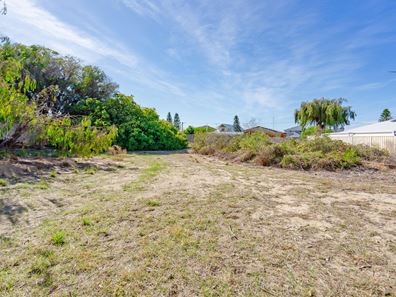15 Rees Place, Wannanup WA 6210