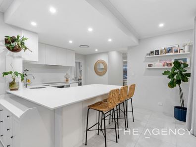 22 Citrine Street, Treeby WA 6164
