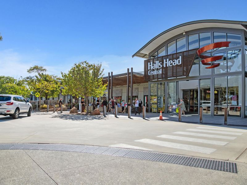 14 Guava Way, Halls Head WA 6210