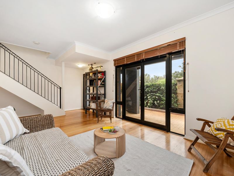 10/9 Healy Road, Hamilton Hill WA 6163