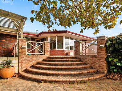 17 Marri Road, Duncraig WA 6023