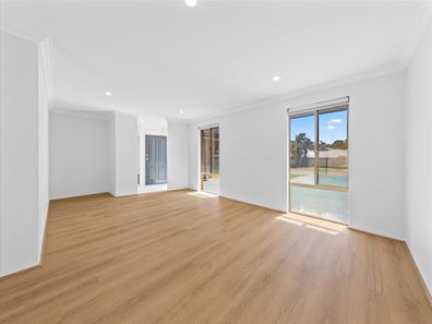 110 Marvell Avenue, Lake Coogee WA 6166