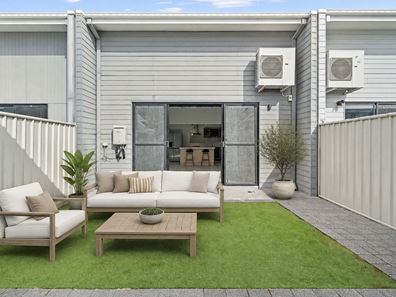 14 Ginrock Way, Golden Bay WA 6174