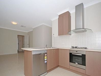 2/25 Vermont Street, Nollamara WA 6061
