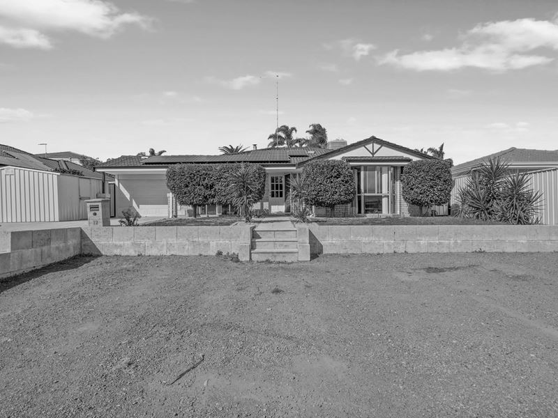12 Kingfisher Drive, Halls Head