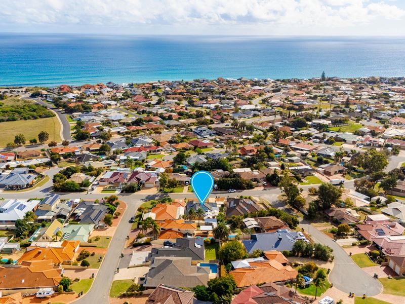 12 Kingfisher Drive, Halls Head WA 6210