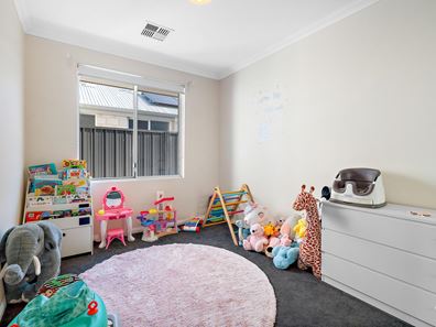 8 London Link, Aubin Grove WA 6164
