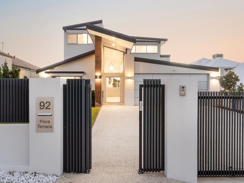 92 FLORA TERRACE, North Beach