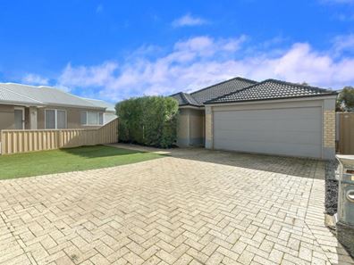 11 Engle Close, Maddington WA 6109