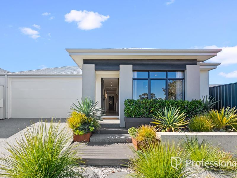 17 Parmelia Entrance, Port Kennedy WA 6172