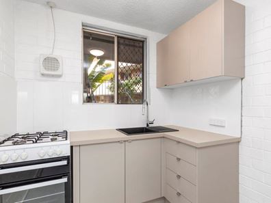 1E/47 Herdsman Parade, Wembley WA 6014