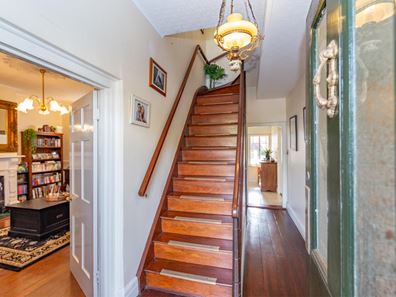 18 Avon Terrace, York WA 6302