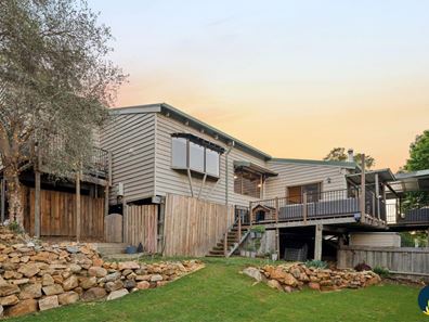 15 Hillside Road, Mount Richon WA 6112