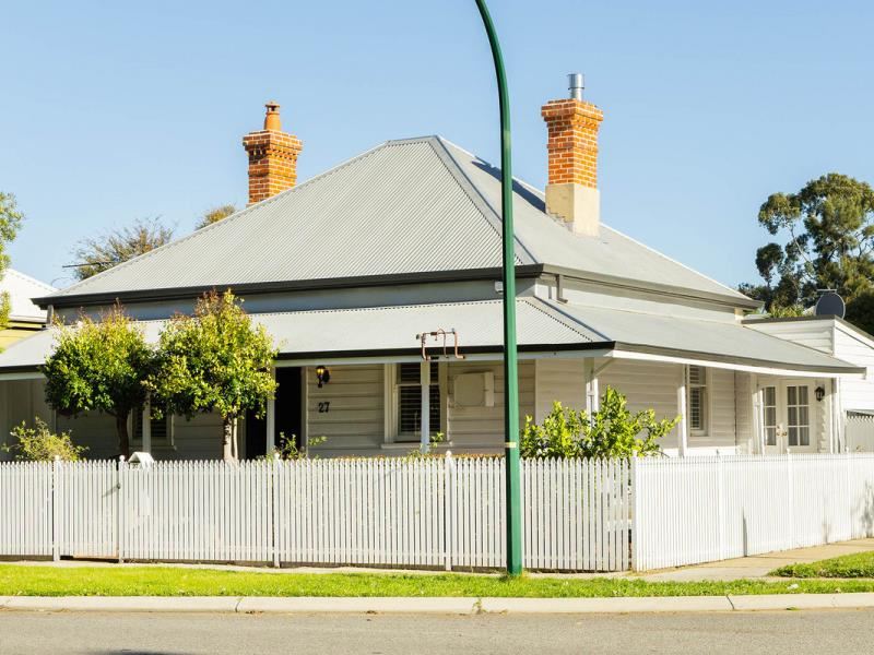 27 Gloucester Street, Victoria Park WA 6100