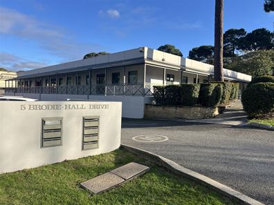 1 &amp; 2/5 Brodie-Hall Drive, Bentley WA 6102