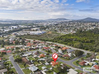 5 Sierra Crescent, Orana WA 6330