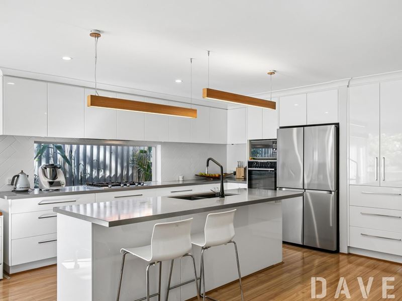 33 Gilbert Road, Duncraig WA 6023