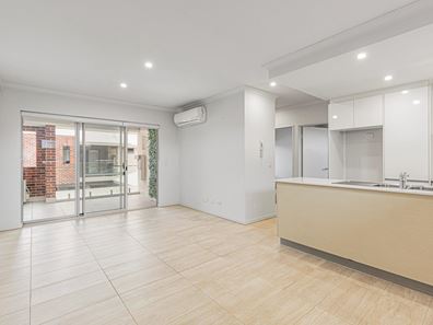 10/300 Drake Street, Morley WA 6062