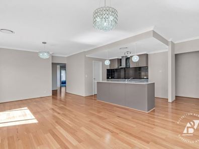 13 Toulon Way, Yalyalup WA 6280