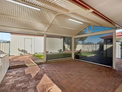 1 Daintree Loop, Bertram WA 6167