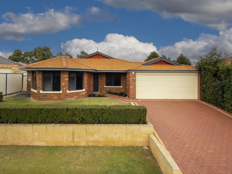 74 Lambertia Crescent, High Wycombe WA 6057