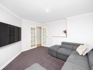 74 Lambertia Crescent, High Wycombe WA 6057