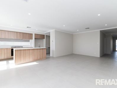 14 Maitland Road, Yanchep WA 6035