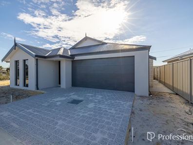 81 Sangria Boulevard, Southern River WA 6110