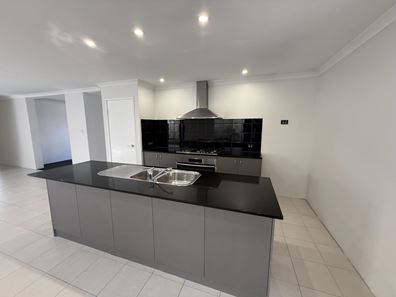 9/54 Cob Road, Brabham WA 6055