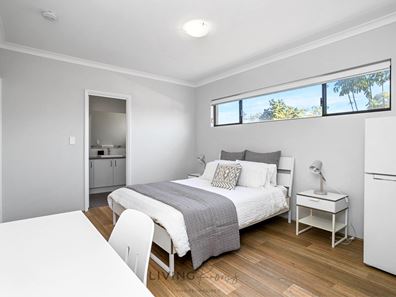 Room/2  19 Derrington Crescent, Balga WA 6061