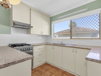 8 Warr Street, Pinjarra WA 6208