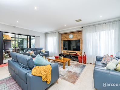 16 Shorehaven Boulevard, Alkimos WA 6038