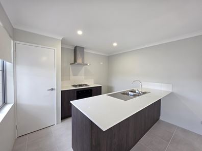 7 Hopper St, Forrestdale WA 6112