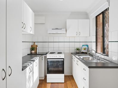 1/52 King George Street, Victoria Park WA 6100