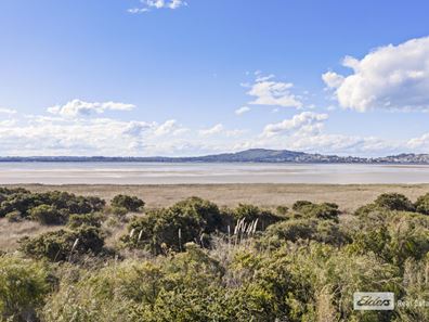 2 Shore Terrace, Little Grove WA 6330