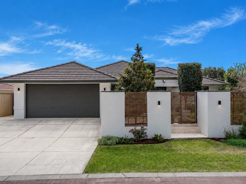 15 St Helena Way, Iluka